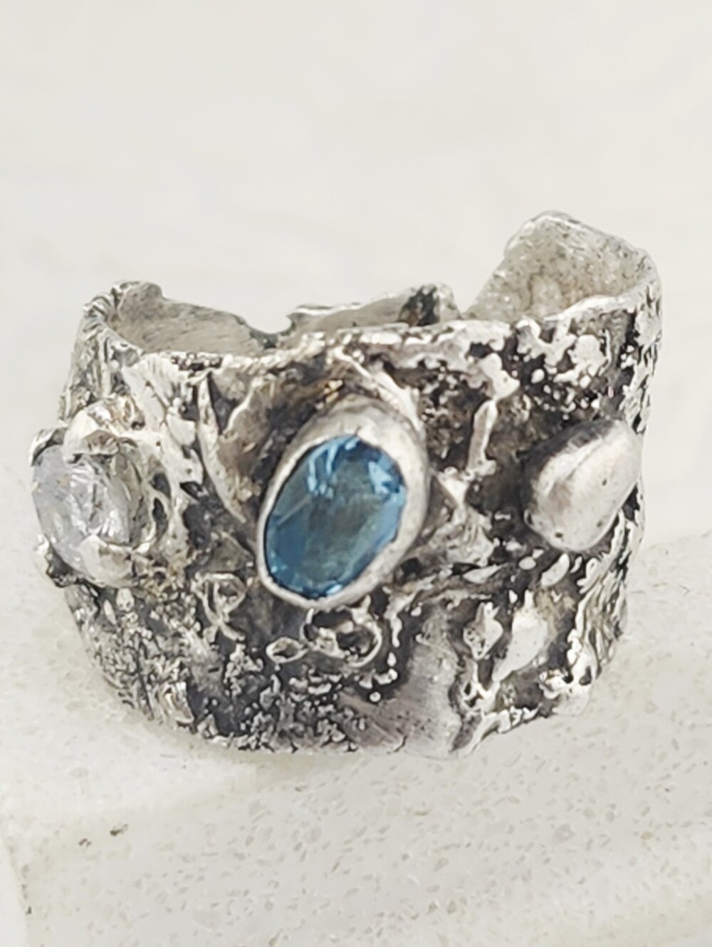 TOPAZ IN BLUE & CLEAR ZIRCORNIA. RAW DESIGN RING 925 STERLING SILVER SIZE 7.5